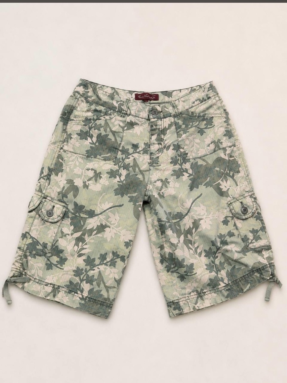 Gloria Vanderbilt Light Green Floral Cargo Shorts